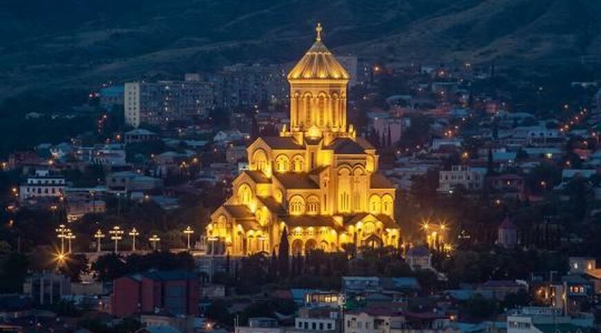 İstanbul Çıkışlı Vizesiz Uçaklı Tiflis & Batum Turu 1 Gece...