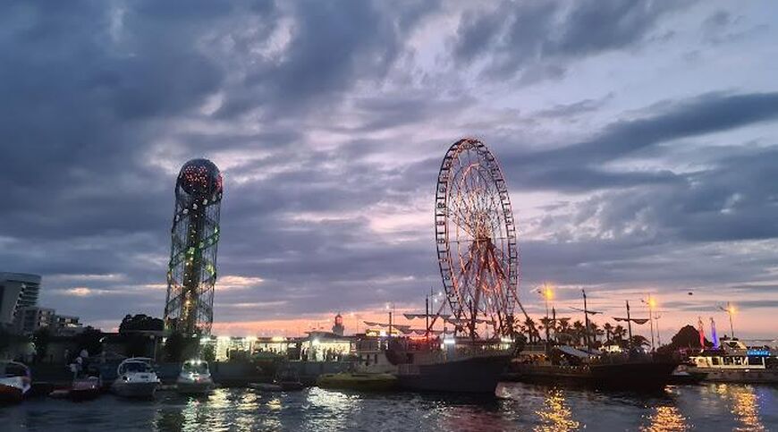 İstanbul Çıkışlı Vizesiz Uçaklı Tiflis & Batum Turu (1 Gece...